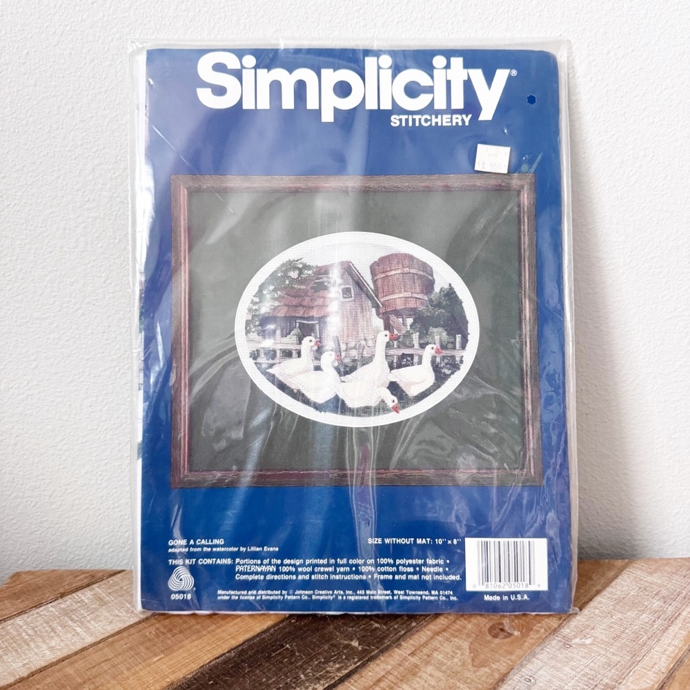 Simplicity Goose and Cabin Gone Calling Stitchery Kit